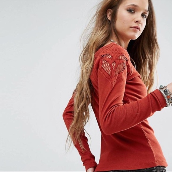 Free People With Love Red Eyelet Top Xs - Picture 2 of 6